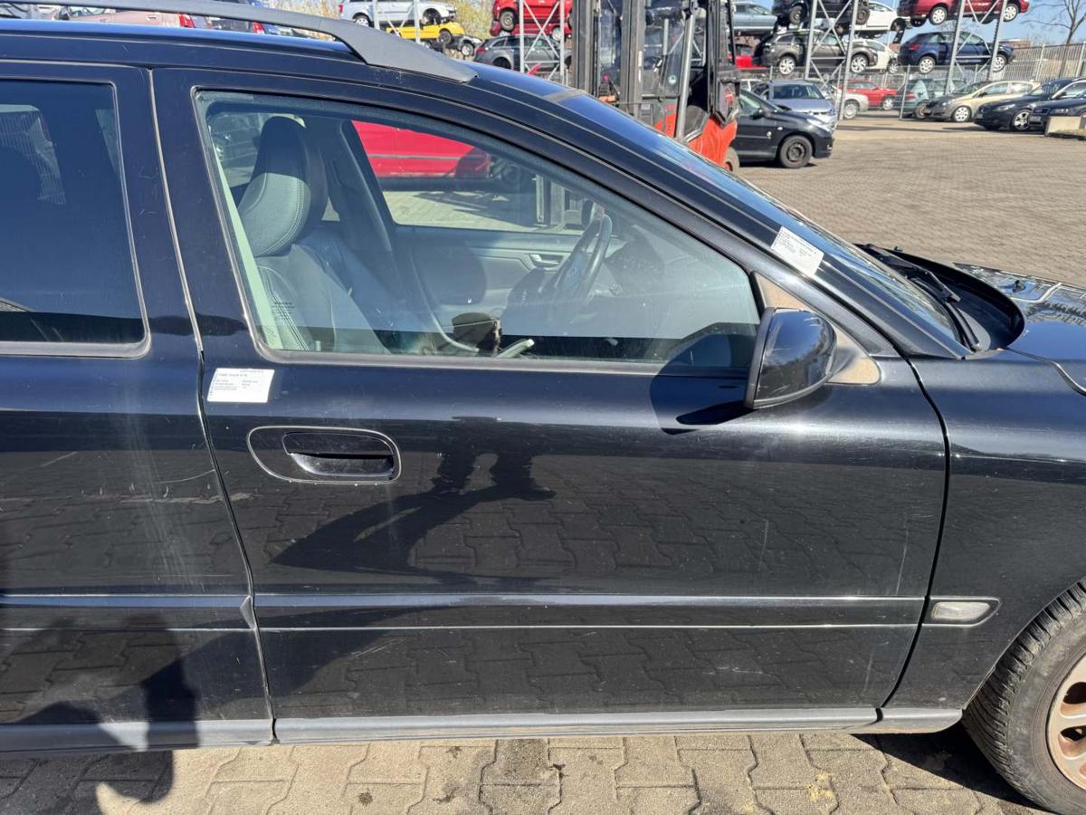 Volvo V70 2 original T&uuml;r vorn rechts 01900 Black Stone Rohbau BJ06